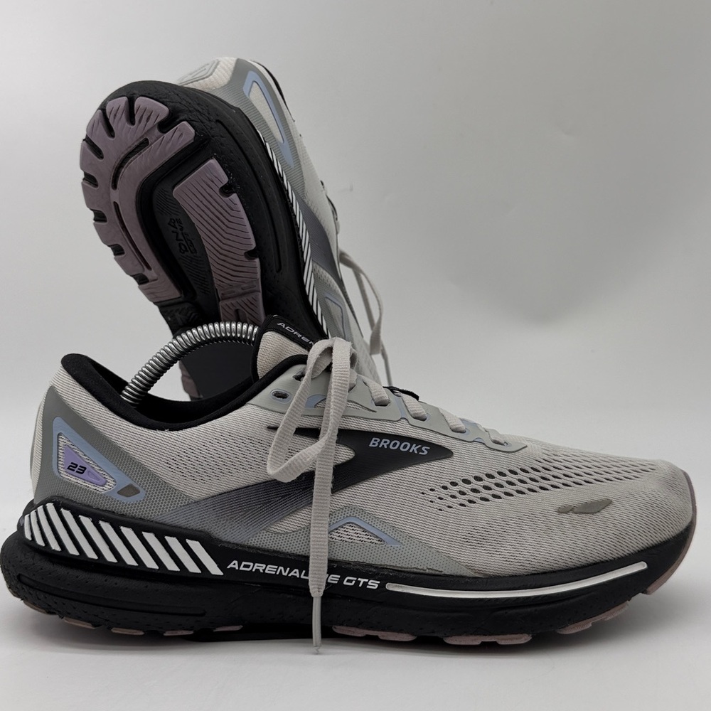 Brooks Adrenaline GTS Men’s Running Shoes in Light Gray and Black - Picture 5 of 16